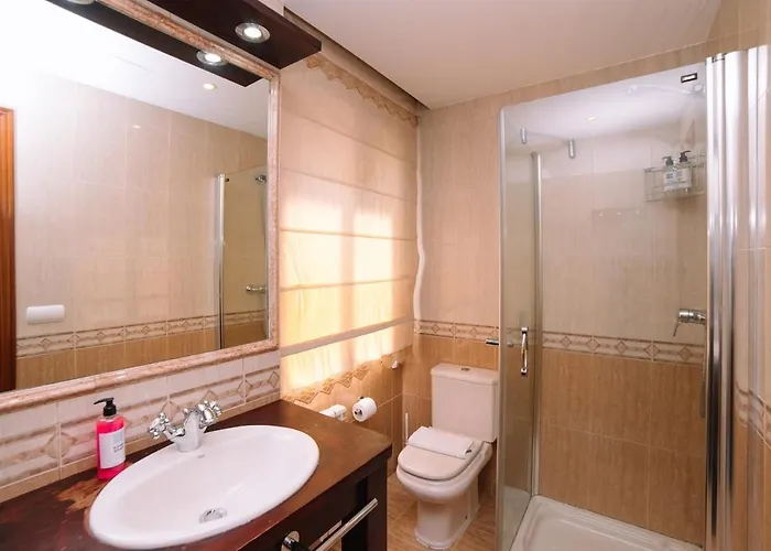 Clasico Y Luminoso En By Apartmán Vigo